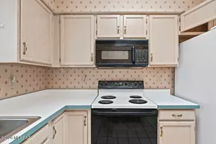 1770 W Camino Estelar, Green Valley, AZ 85622 - Photo 9