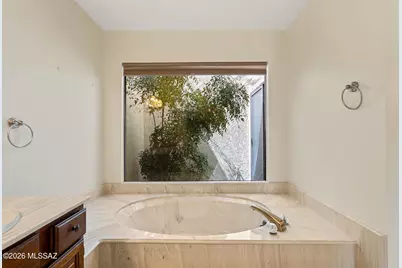 9816 N Calle Loma Linda, Oro Valley, AZ 85737 - Photo 27