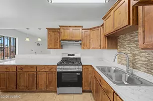 218 E Elvado Rd, Tucson, AZ 85756 - Photo 3