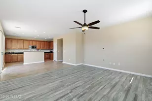 10448 S Cutting Horse Dr, Vail, AZ 85641 - Photo 11