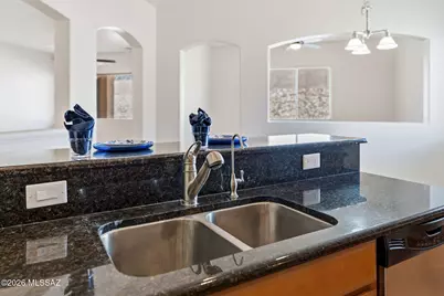 312 N Oak Tree Canyon Loop, Sahuarita, AZ 85629 - Photo 17