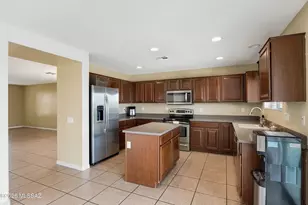 9670 N Deimos Dr, Tucson, AZ 85743 - Photo 13