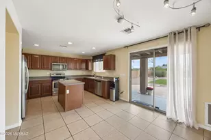 9670 N Deimos Dr, Tucson, AZ 85743 - Photo 11