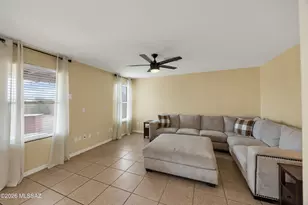 9670 N Deimos Dr, Tucson, AZ 85743 - Photo 9