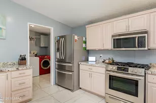 11920 W Trigger Ln, Tucson, AZ 85736 - Photo 9