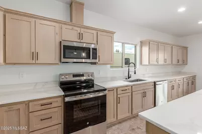 12636 N Hendricks Drive, Marana, AZ 85653 - Photo 11