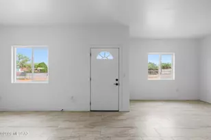 9434 S Vicki Dr, Tucson, AZ 85736 - Photo 7