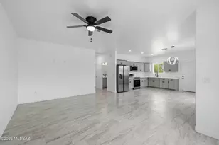 9434 S Vicki Dr, Tucson, AZ 85736 - Photo 15