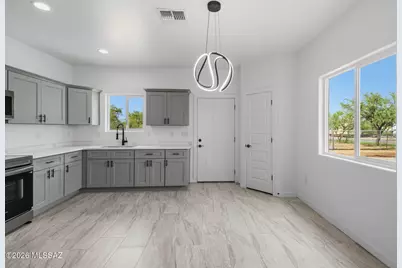 9434 S Vicki Drive, Tucson, AZ 85736 - Photo 11