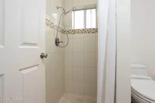 6621 N Donna Beatrix Ci Circle, Tucson, AZ 85718 - Photo 19