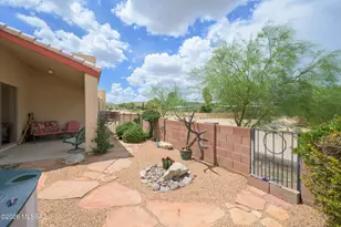 1224 N Chilson Ct, Green Valley, AZ 85614 - Photo 3