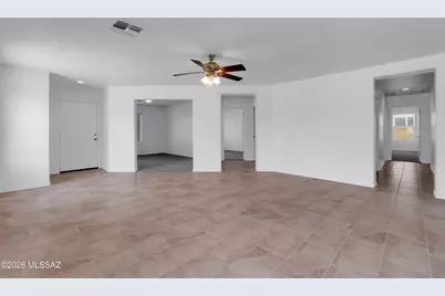 8181 W Solitary Eagle Court, Tucson, AZ 85757 - Photo 9