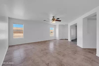 8181 W Solitary Eagle Court, Tucson, AZ 85757 - Photo 11