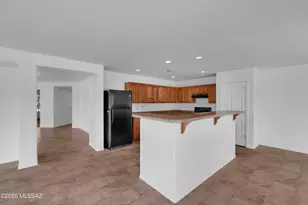 8181 W Solitary Eagle Ct, Tucson, AZ 85757 - Photo 17