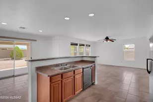 8181 W Solitary Eagle Ct, Tucson, AZ 85757 - Photo 15