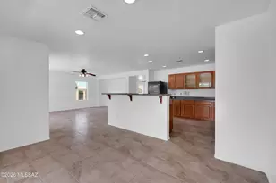 8181 W Solitary Eagle Ct, Tucson, AZ 85757 - Photo 19