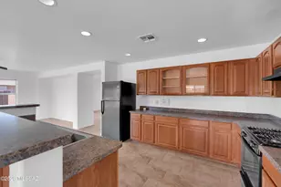 8181 W Solitary Eagle Ct, Tucson, AZ 85757 - Photo 11