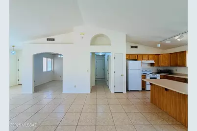 8980 E Marci Lynne Way, Tucson, AZ 85747 - Photo 27