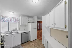 75 W Rama Dr, Green Valley, AZ 85614 - Photo 13