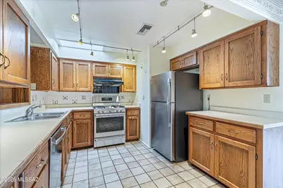 909 E El Caminito Place, Tucson, AZ 85719 - Photo 11