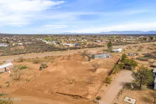 318 E Camino De Tundra, Huachuca City, AZ 85616 - Photo 15