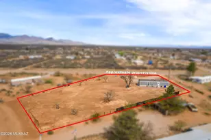 318 E Camino De Tundra, Huachuca City, AZ 85616 - Photo 1
