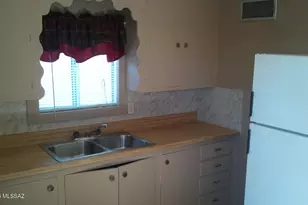 114 E Blacklidge Dr, Tucson, AZ 85705 - Photo 3