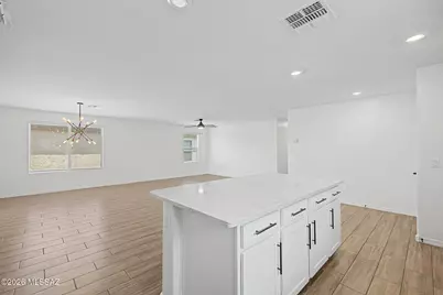 4400 S Sunrise Bluff Way, Tucson, AZ 85730 - Photo 17
