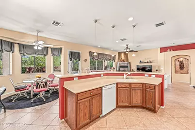 1078 W Bosch Drive, Green Valley, AZ 85614 - Photo 13