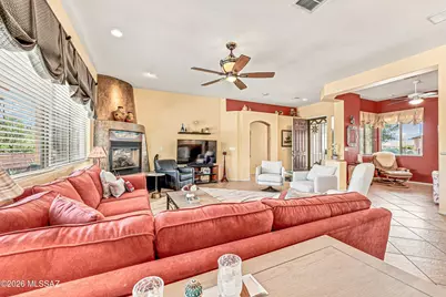 1078 W Bosch Drive, Green Valley, AZ 85614 - Photo 9