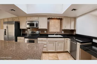 6887 E Via Vigna, Tucson, AZ 85750 - Photo 9