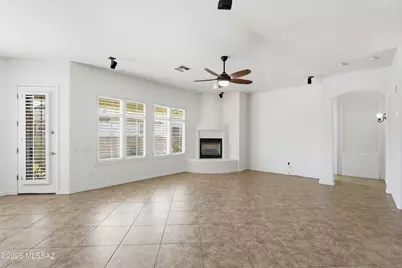 8556 N Crosswater Loop, Tucson, AZ 85743 - Photo 13