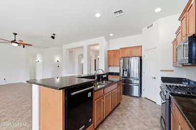 8556 N Crosswater Loop, Tucson, AZ 85743 - Photo 21