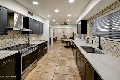 6513 N Green Briar Drive, Tucson, AZ 85718 - Photo 7