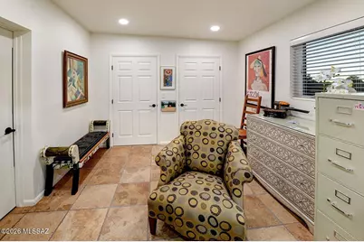 6513 N Green Briar Drive, Tucson, AZ 85718 - Photo 11