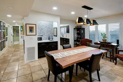 6513 N Green Briar Drive, Tucson, AZ 85718 - Photo 5
