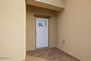 9464 S Vicki Dr, Tucson, AZ 85736 - Photo 3