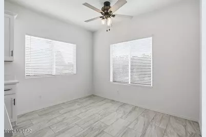 9464 S Vicki Drive, Tucson, AZ 85736 - Photo 9