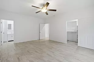 9464 S Vicki Dr, Tucson, AZ 85736 - Photo 13