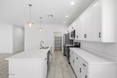9464 S Vicki Drive, Tucson, AZ 85736 - Photo 7