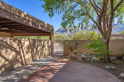 6533 N Foothills Drive, Tucson, AZ 85718 - Photo 23