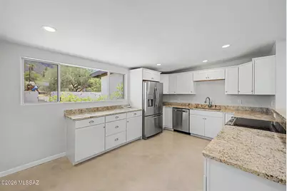 9140 N Shadow Mountain Drive, Oro Valley, AZ 85704 - Photo 13