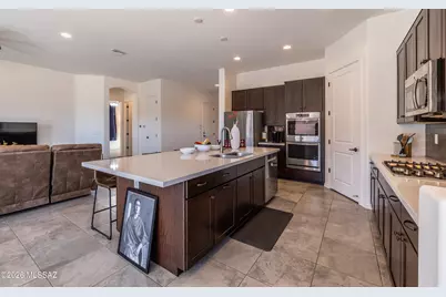 8881 E Wright School Loop, Tucson, AZ 85715 - Photo 7