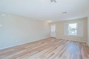10095 N Mill Crossing Way, Tucson, AZ 85743 - Photo 3