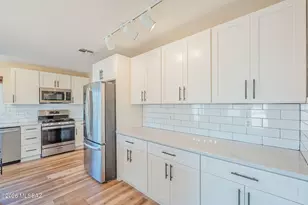 10095 N Mill Crossing Way, Tucson, AZ 85743 - Photo 15