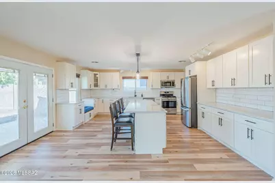 10095 N Mill Crossing Way, Tucson, AZ 85743 - Photo 11
