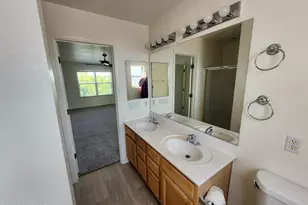 13697 E Oxmoor Valley Dr, Vail, AZ 85641 - Photo 15