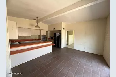 7017 E Luana Drive, Tucson, AZ 85710 - Photo 7