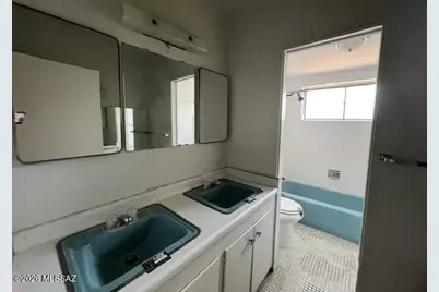 7017 E Luana Drive, Tucson, AZ 85710 - Photo 11