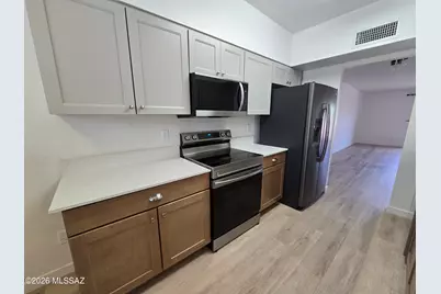 8919 E Calle Norlo, Tucson, AZ 85710 - Photo 9